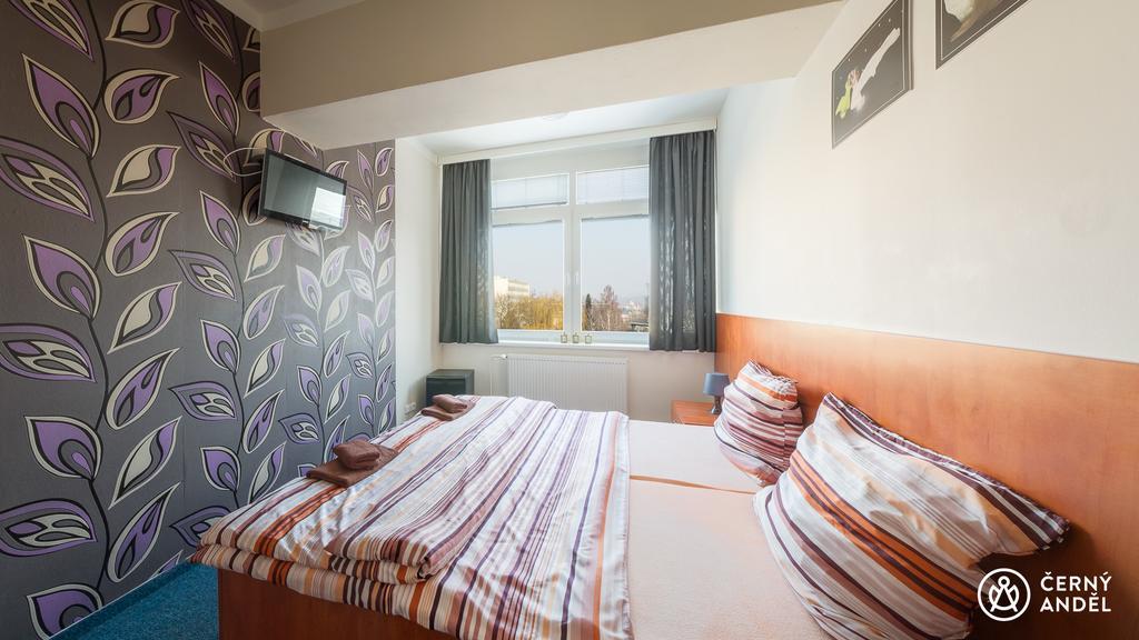 Hotel Cerny Andel Most Exterior foto