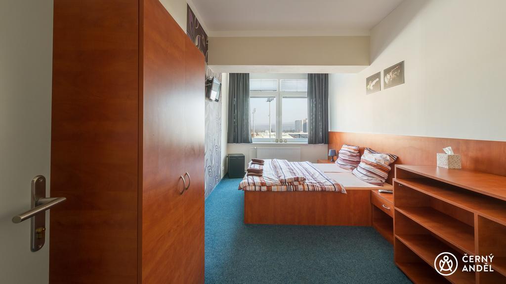 Hotel Cerny Andel Most Exterior foto