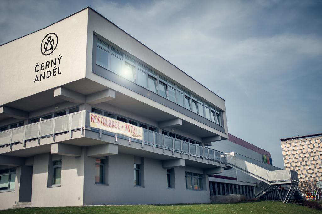 Hotel Cerny Andel Most Exterior foto